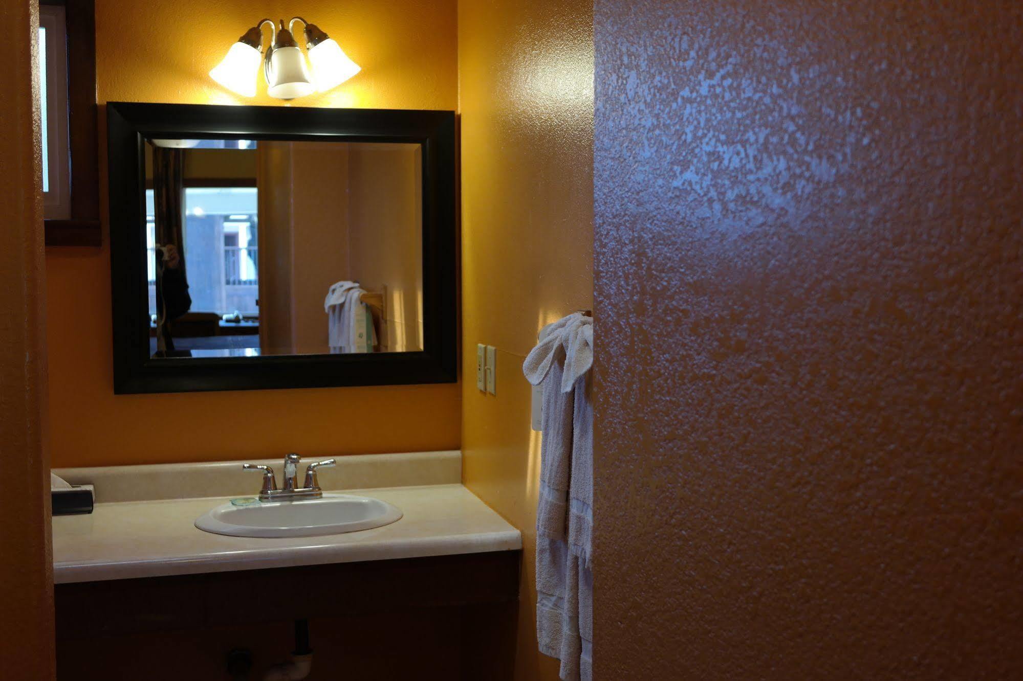 Coast Inn And Spa Fort Bragg Buitenkant foto
